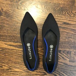 Black size 11 Rothy’s